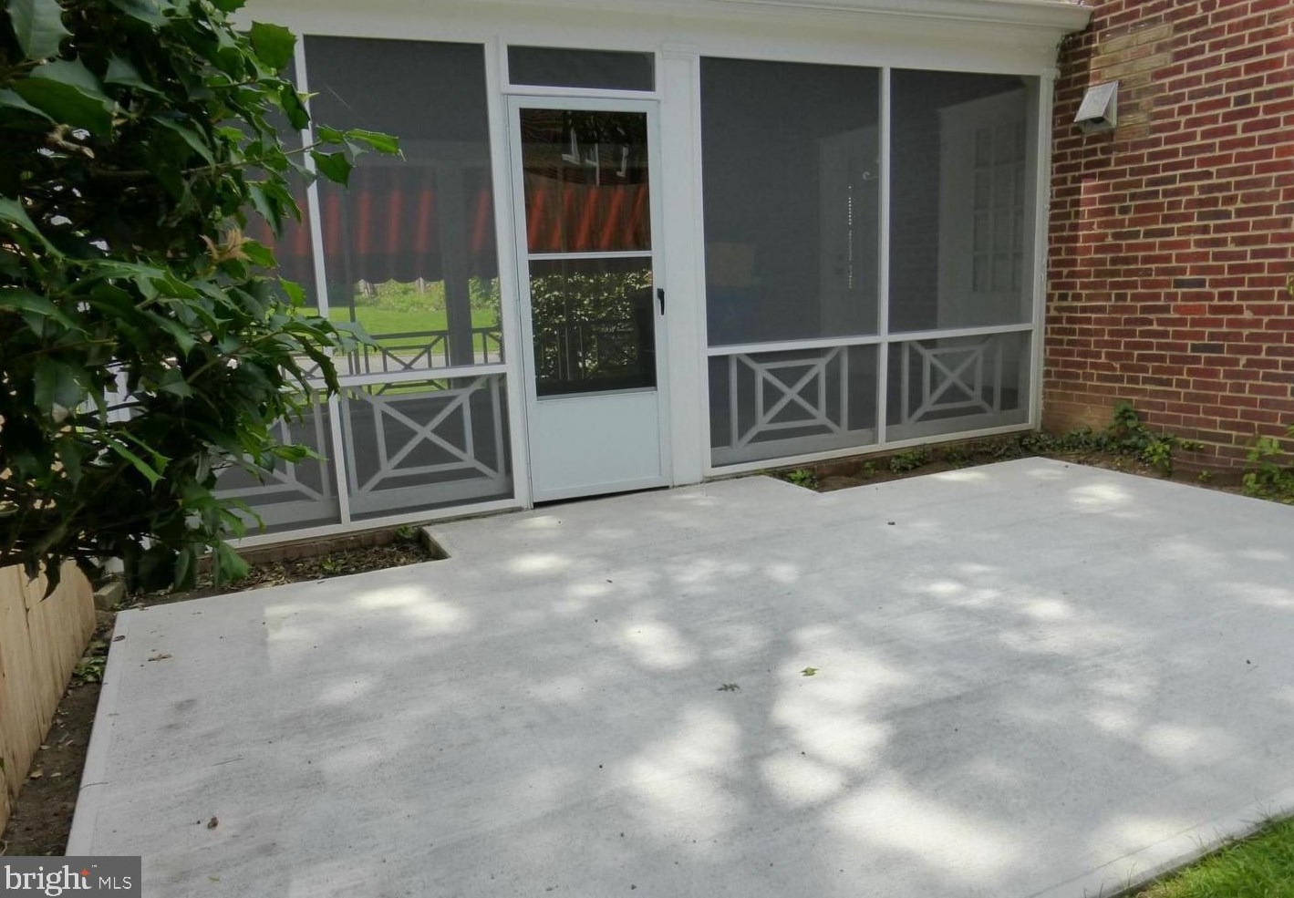 985 N Powhatan St, Arlington, VA 22205