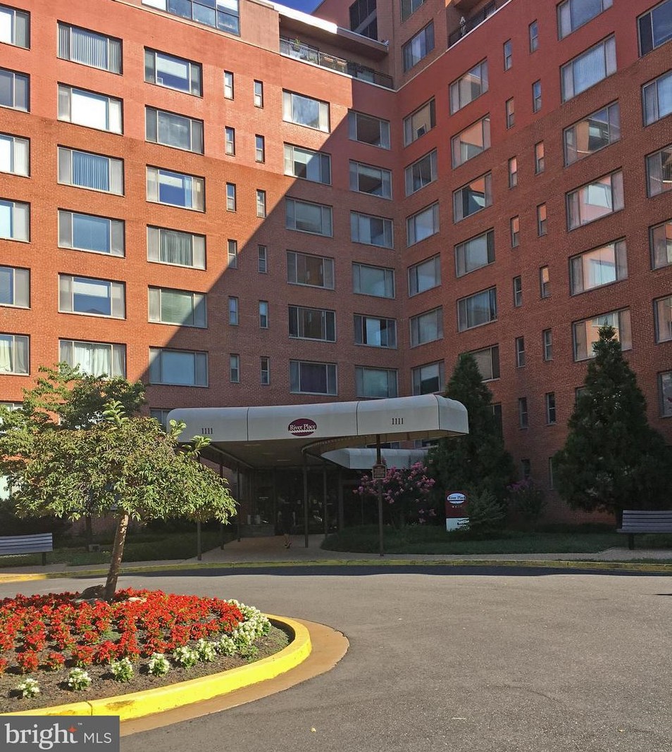 1111 Arlington Blvd #340, Arlington, VA 22209