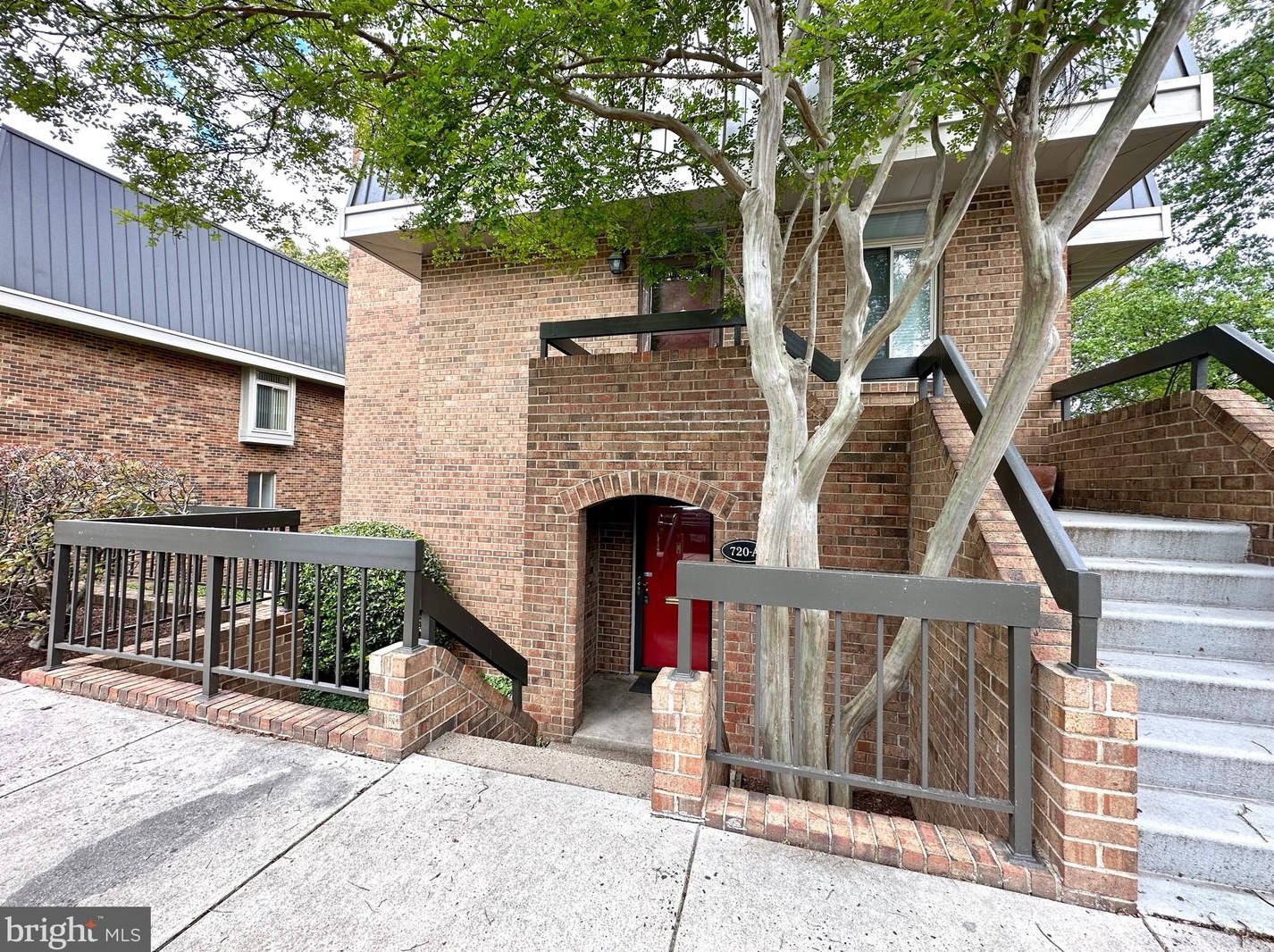 720 15th St S Apt A, Arlington, VA