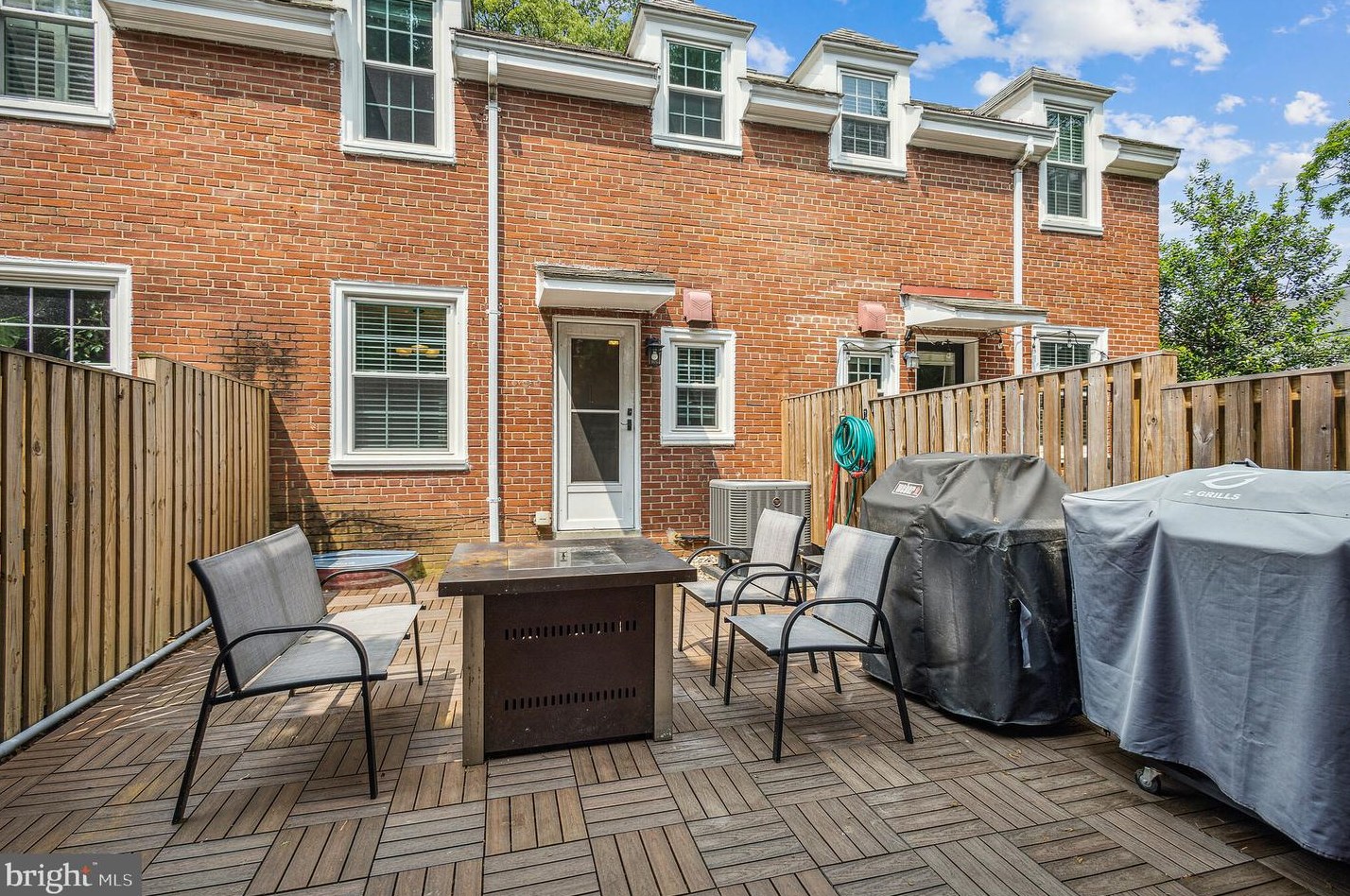 3363 Stafford St, Arlington VA 22206-1916 exterior