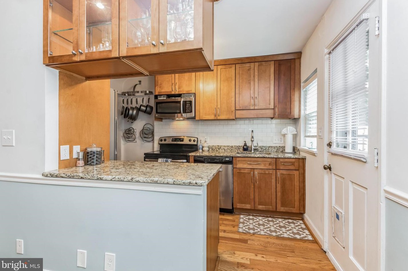 3363 Stafford St, Arlington VA 22206-1916 exterior