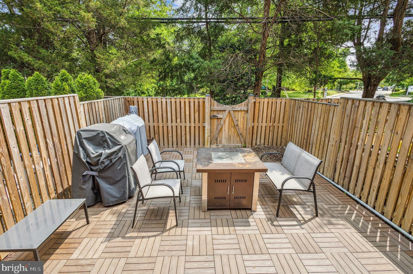 3363 Stafford St, Arlington VA 22206-1916 exterior