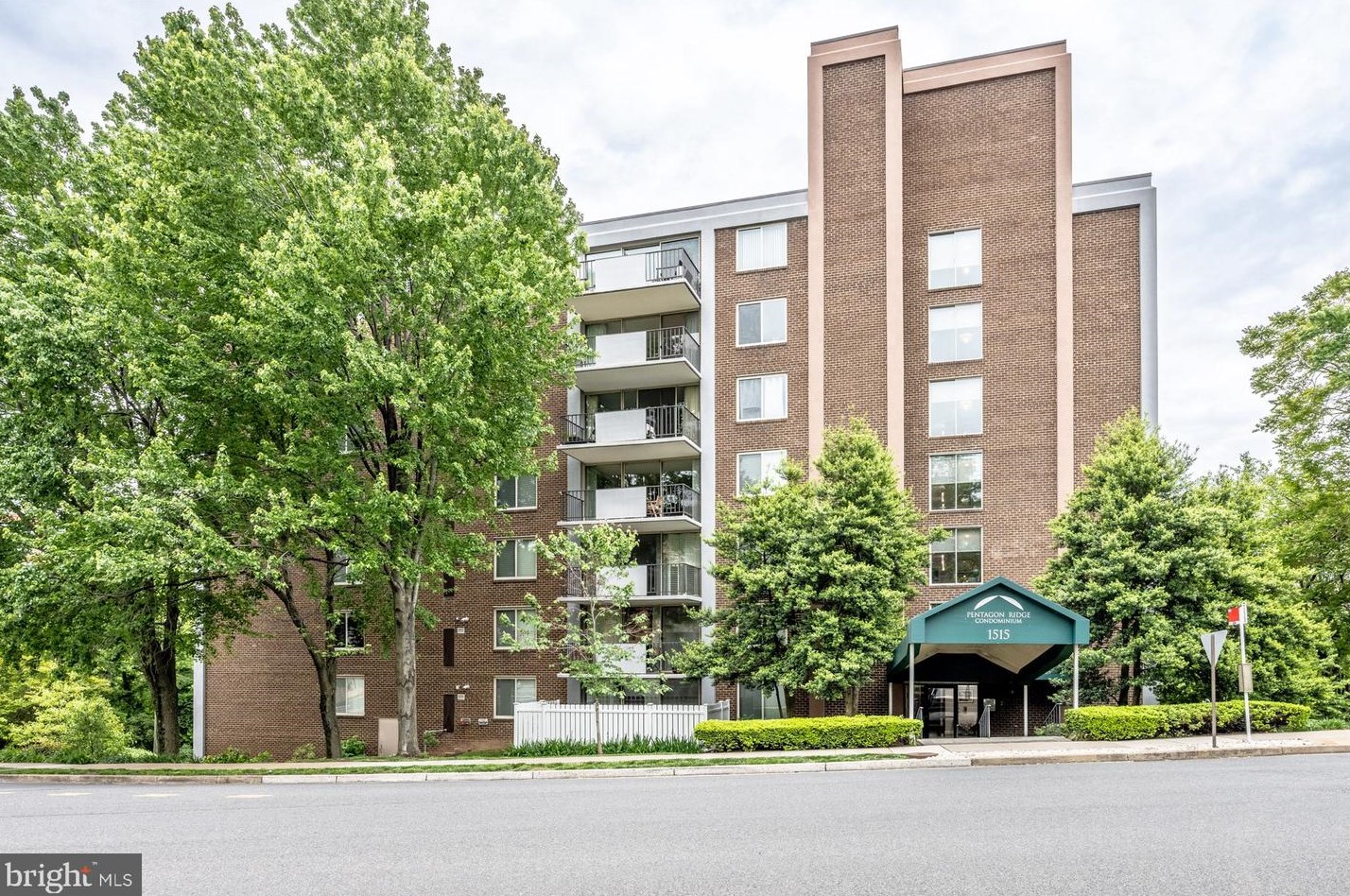 1515 S Arlington Ridge Rd #pl20, Arlington, VA 22202