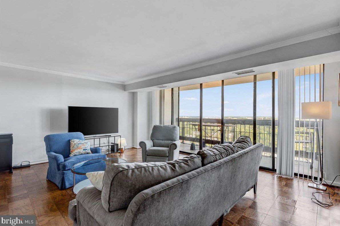 3800 Fairfax Dr #1610, Arlington, VA 22203