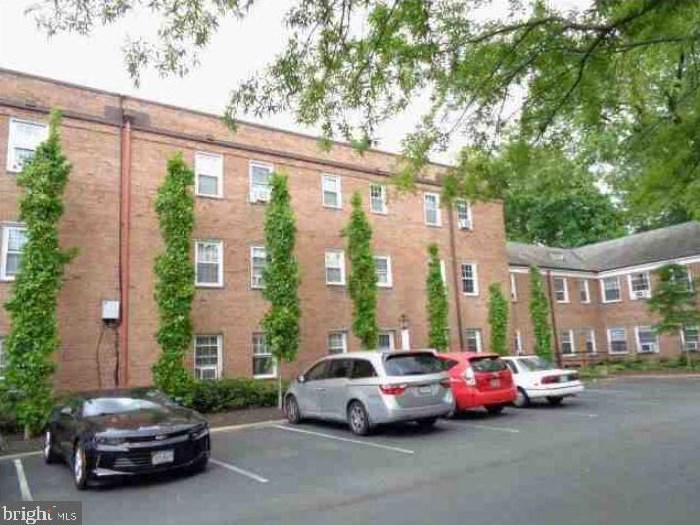5012 Columbia Pike #3, Arlington, VA 22204