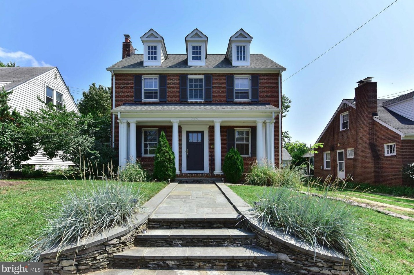 623 S Adams St, Arlington, VA 22204