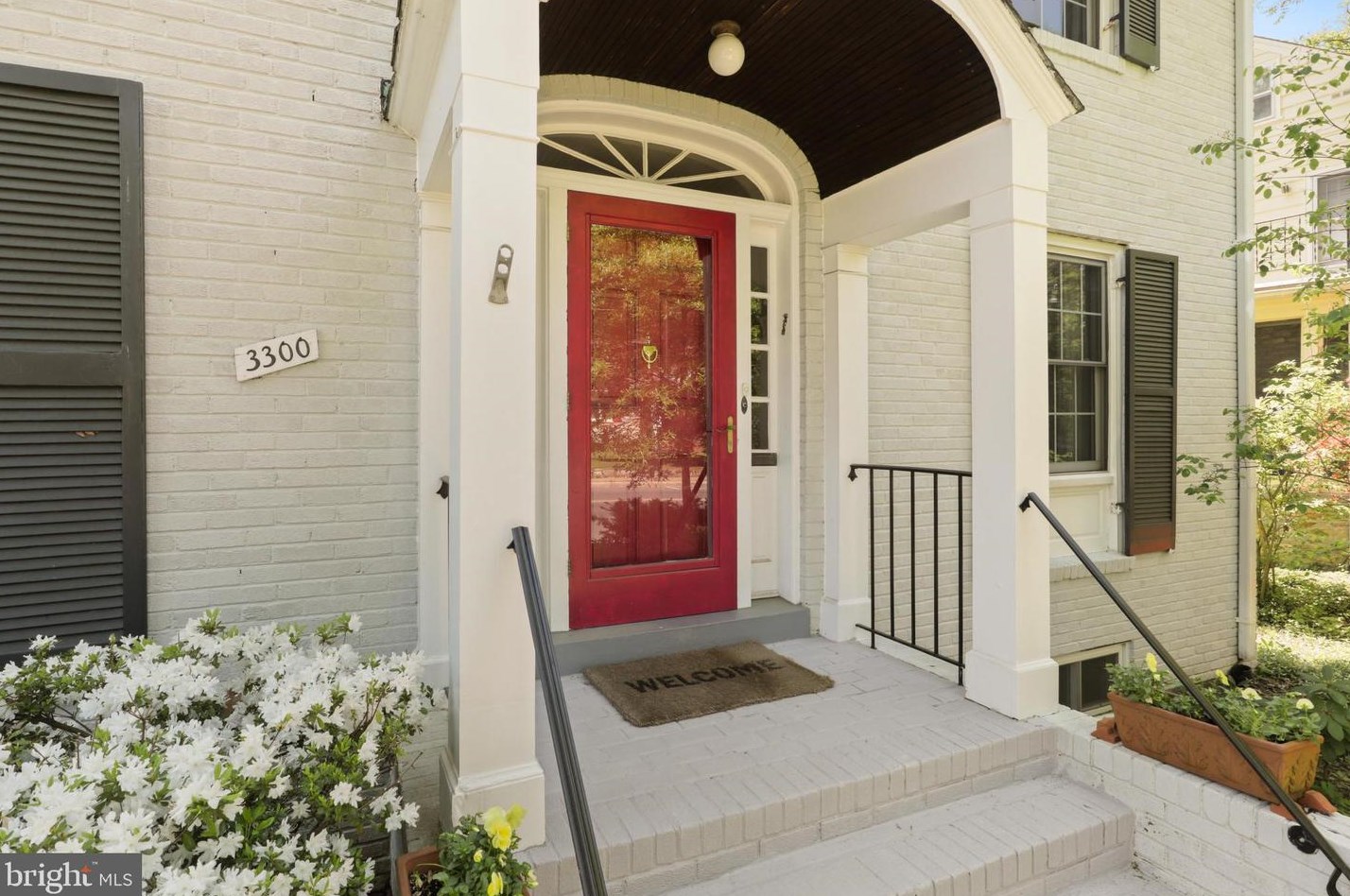3300 N Pershing Dr, Arlington, VA 22201