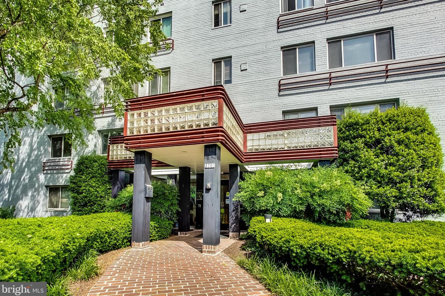 3701 5th St S #304, Arlington, VA 22204