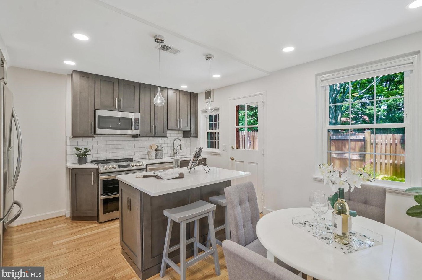 3051 Columbus St, Arlington, VA 22206-1609