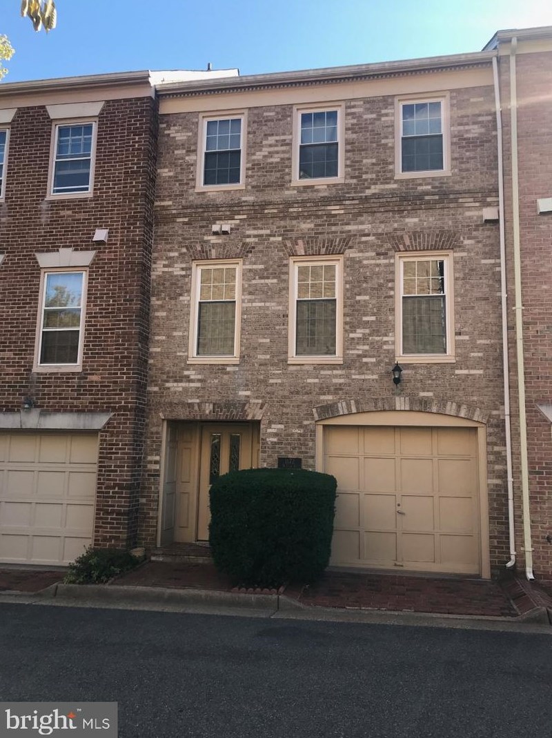 1172 N Utah St, Arlington, VA 22201