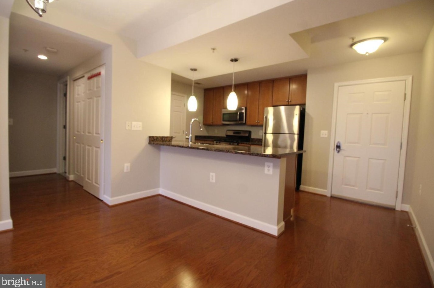 4167 S Four Mile Run Dr #104, Arlington, VA 22204