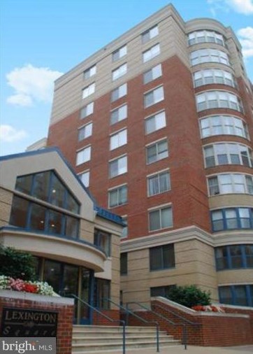 3830 9th St N #208w, Arlington, VA