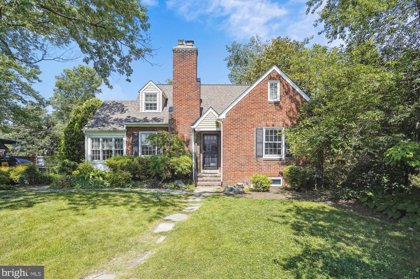441 Nelson St, Arlington, VA 22203-3505