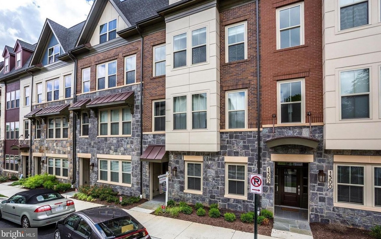 1304 Quinn St, Arlington VA  22204 exterior