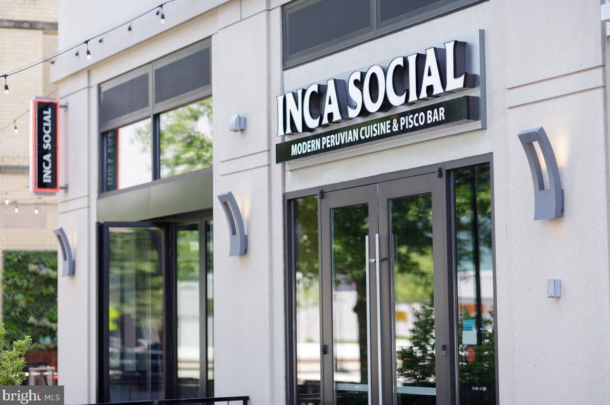 1622 Rhodes St, Arlington VA 22201-3119 exterior