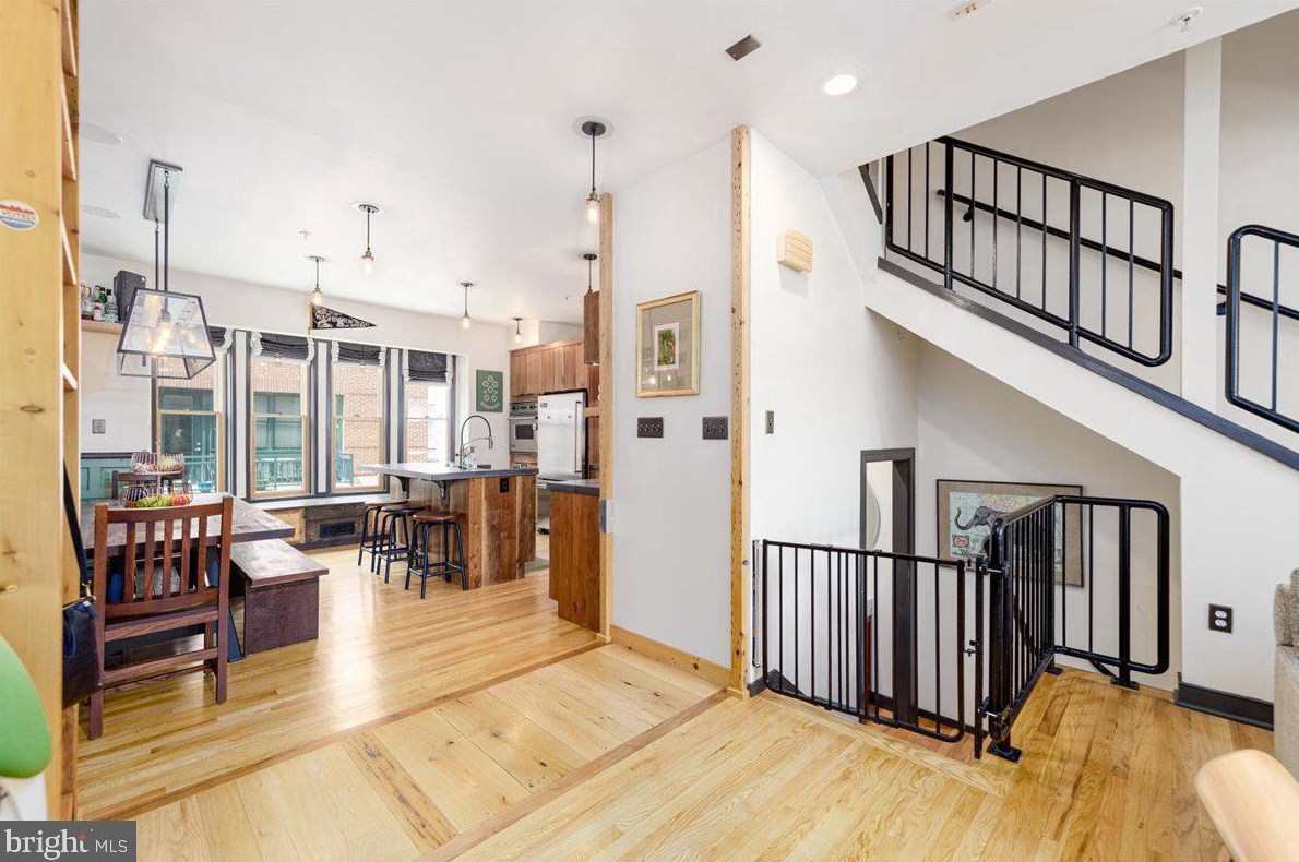 1622 Rhodes St, Arlington VA 22201-3119 exterior