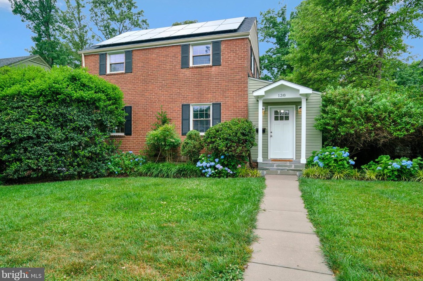 138 Columbus St, Arlington, VA 22203-2615