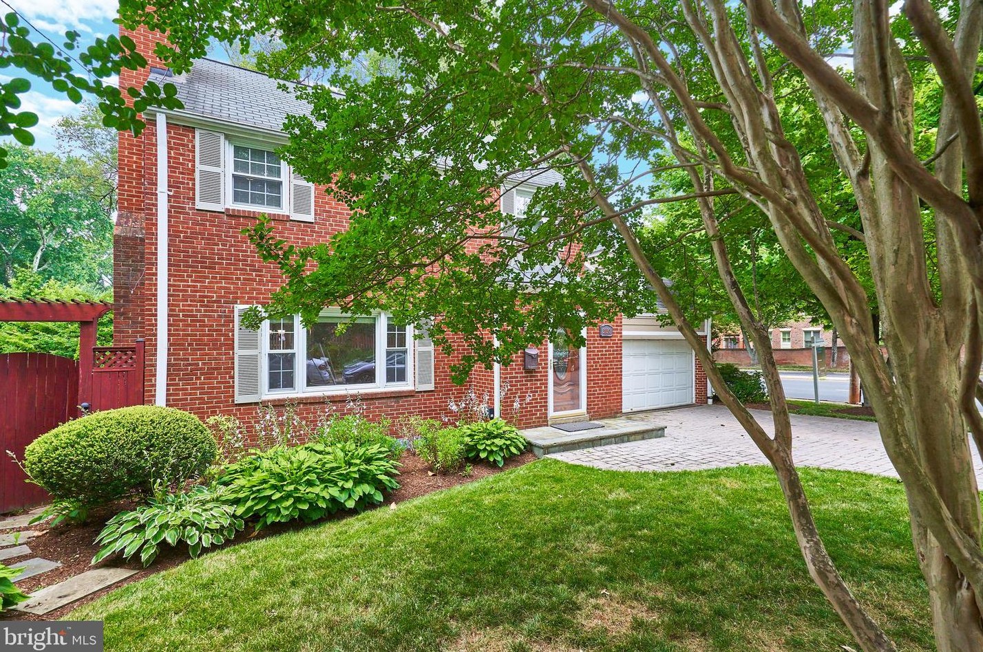 3830 N Vernon St, Arlington, VA 22207