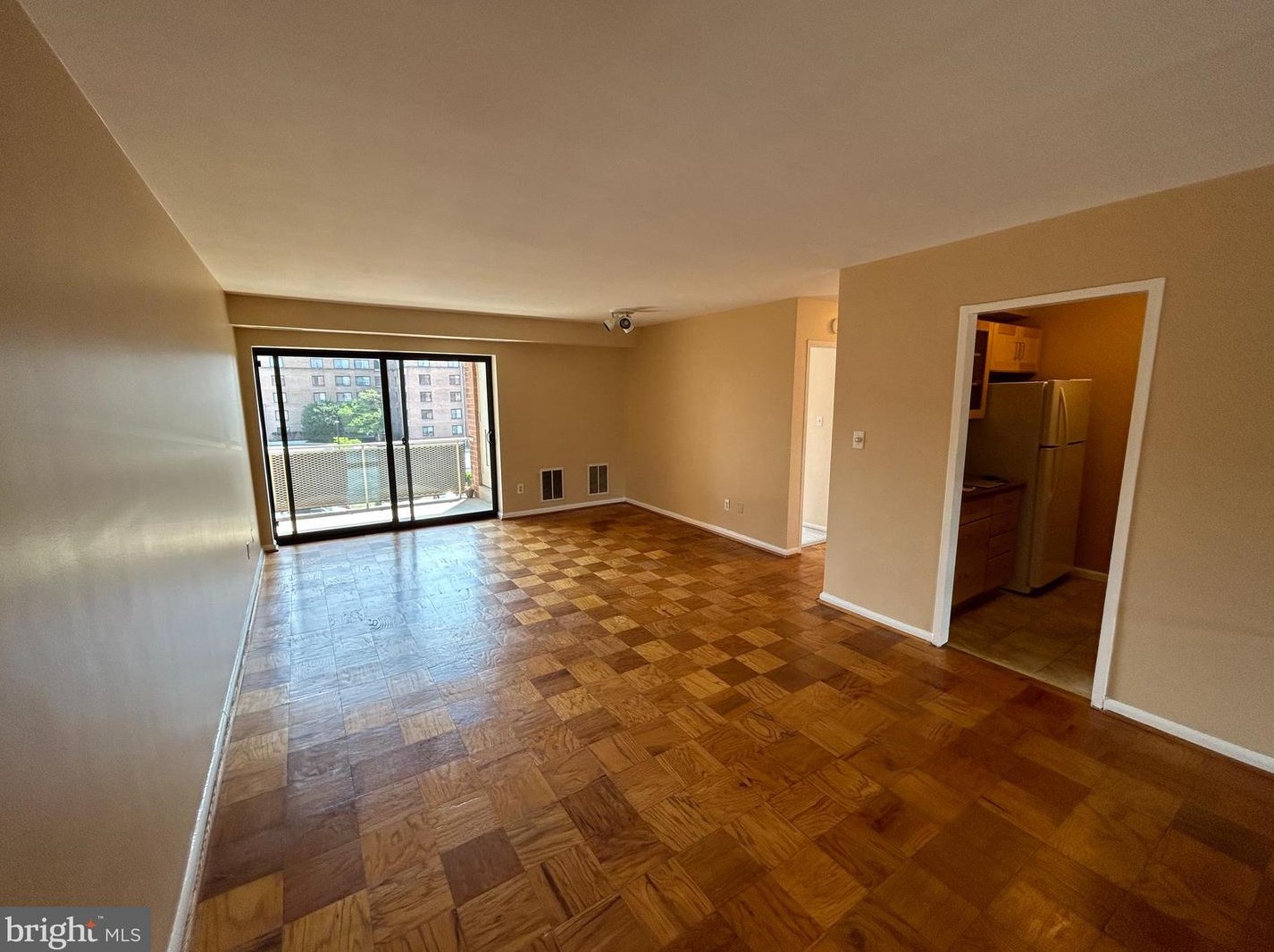 1931 N Cleveland St #402, Arlington, VA 22201