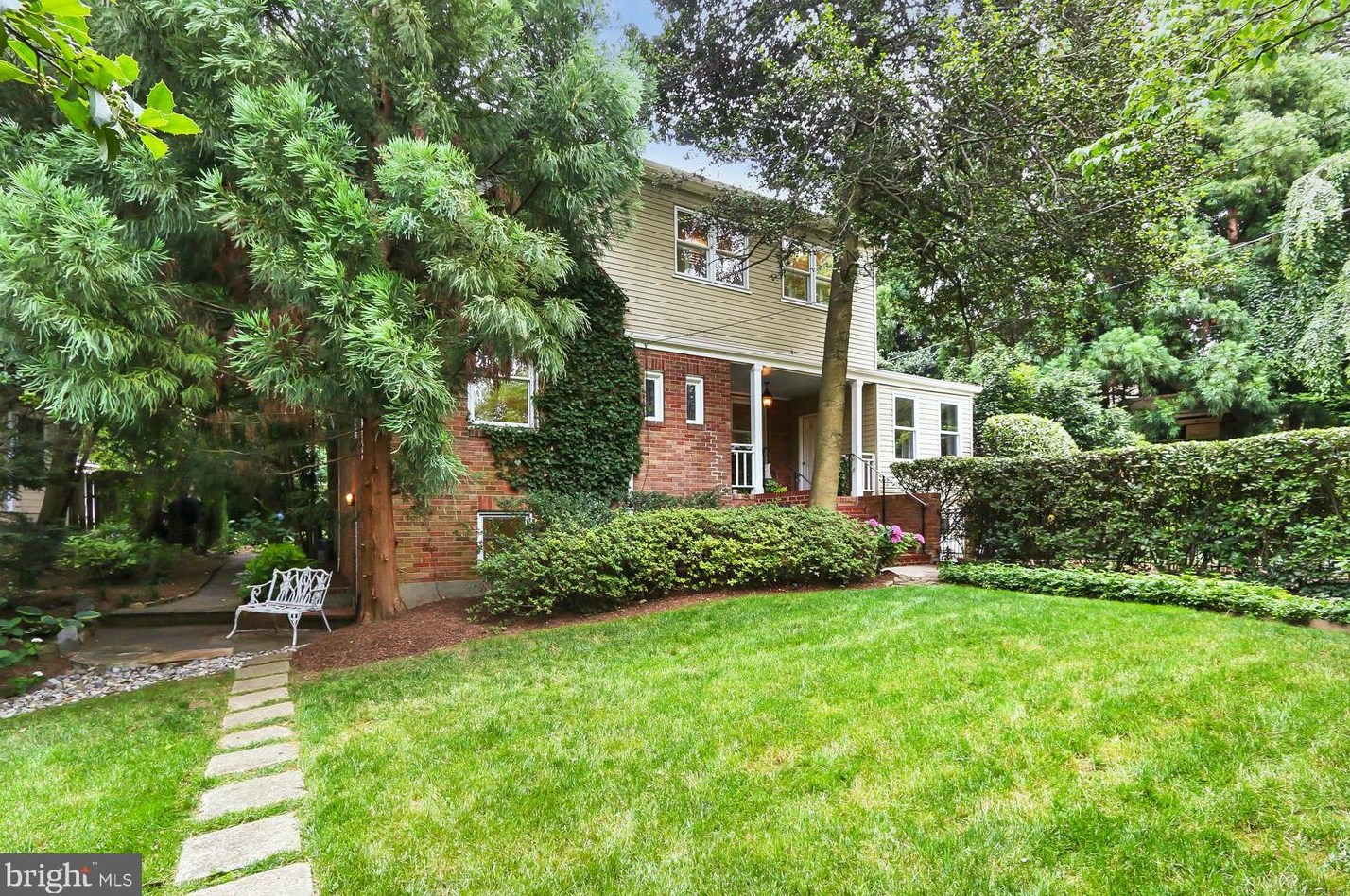 2409 Military Rd, Arlington, VA 22207-3907