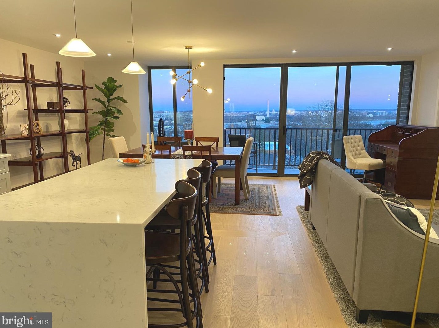 1510 12th St N #702, Arlington, VA 22209