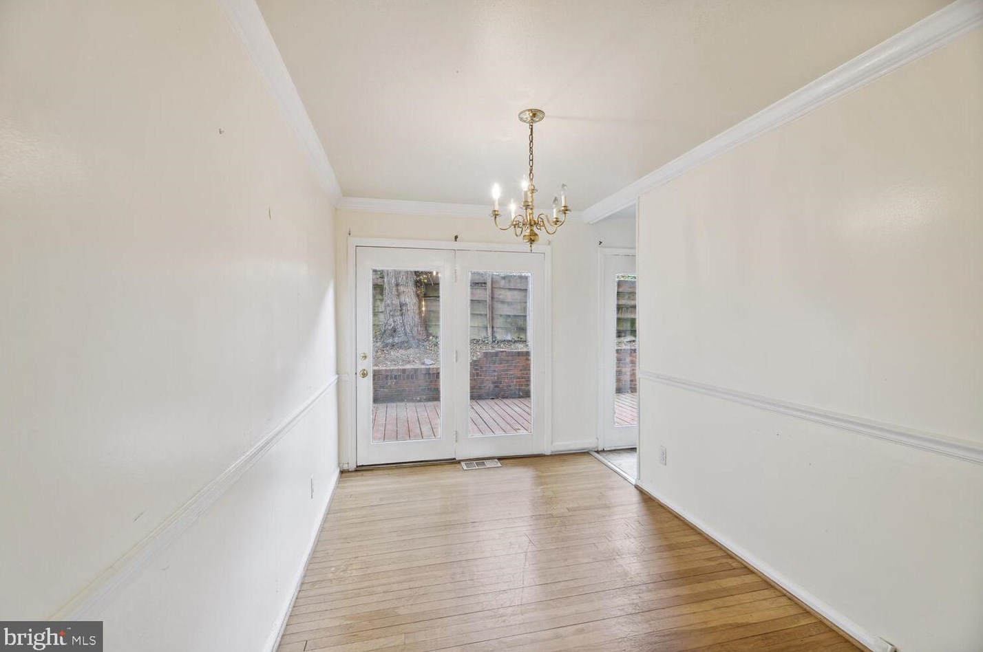 5736 Carlin Springs Rd, Arlington VA  22203-1204 exterior