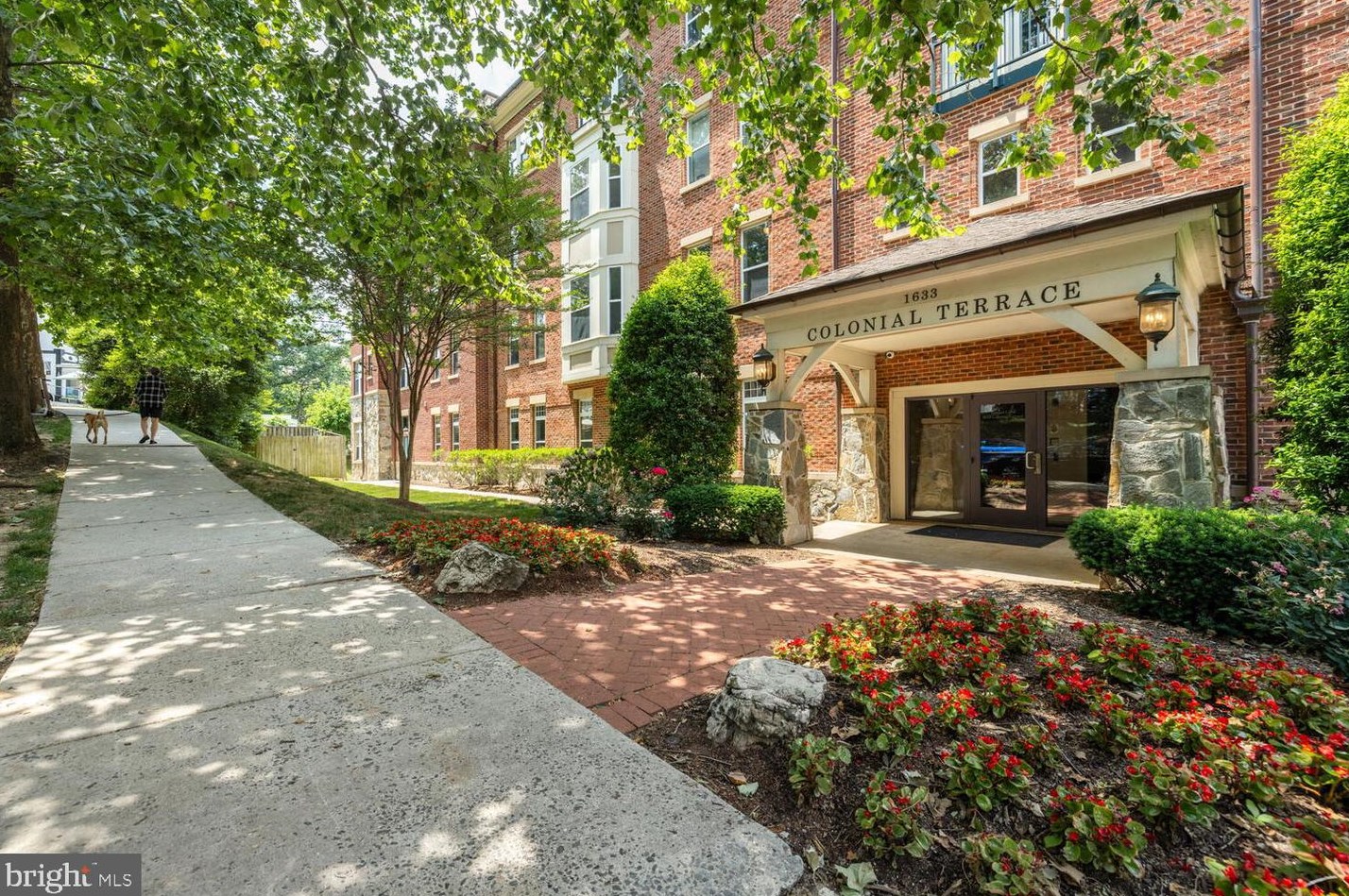 1633 Colonial Ter, Arlington VA  22209-1432 exterior
