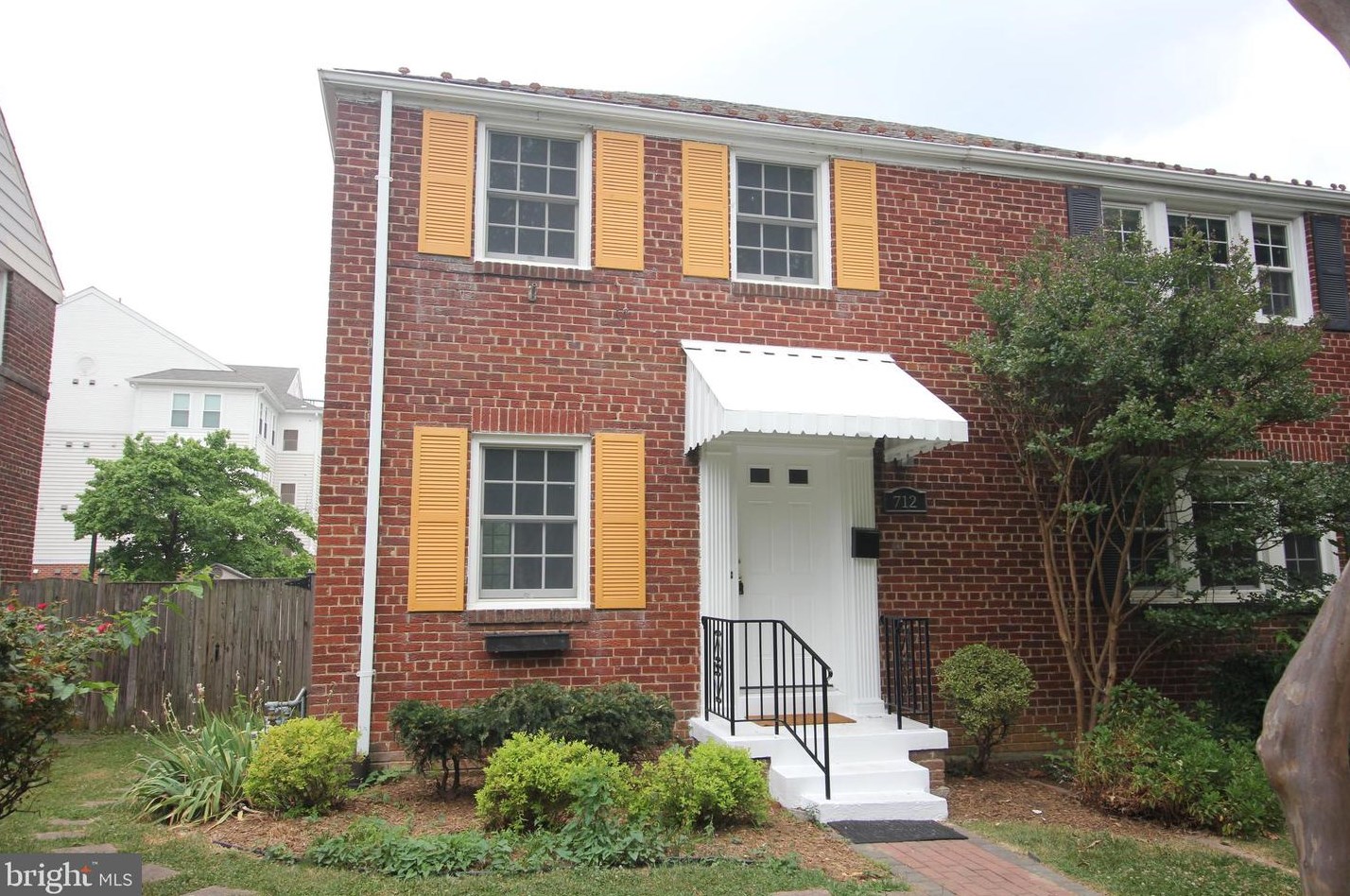 712 N Oakland St, Arlington, VA 22204