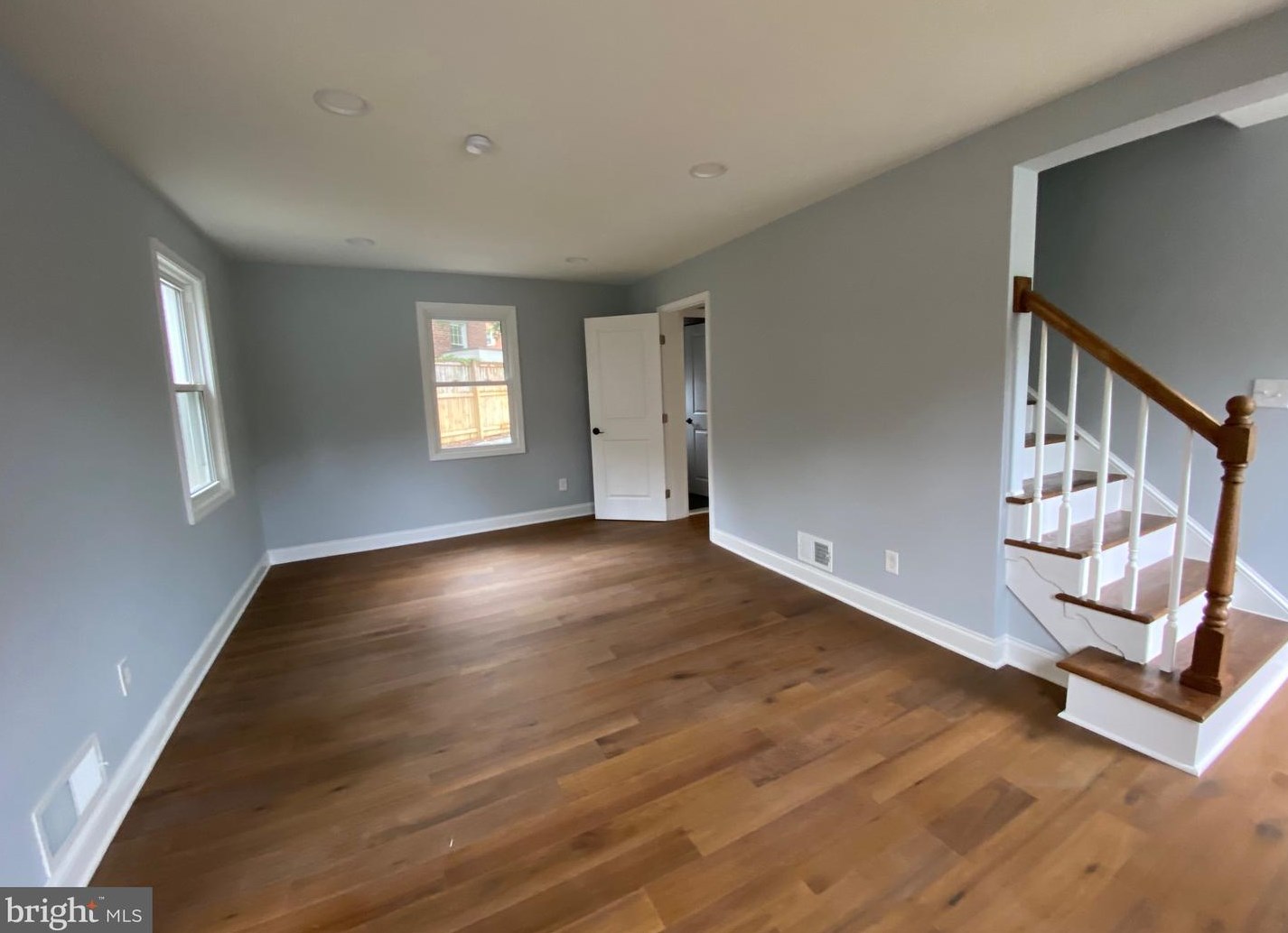 1947 Vermont St, Arlington VA 22201-4729 exterior