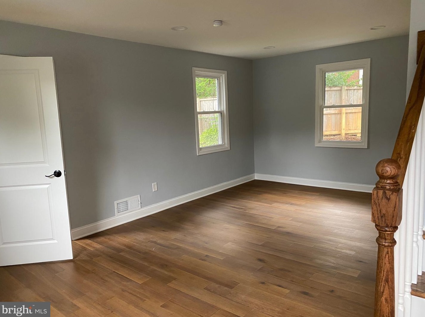 1947 Vermont St, Arlington VA 22201-4729 exterior