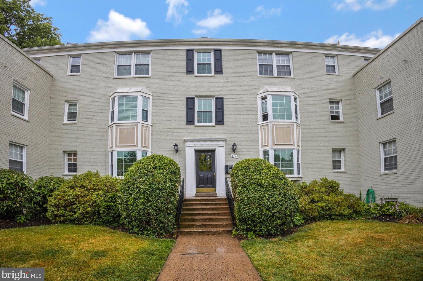 818 S Arlington Mill Dr #4-102, Arlington, VA 22204