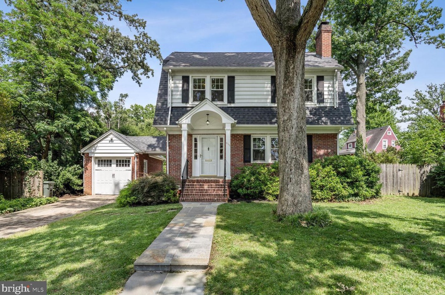415 Monroe St, Arlington, VA 22201-1737
