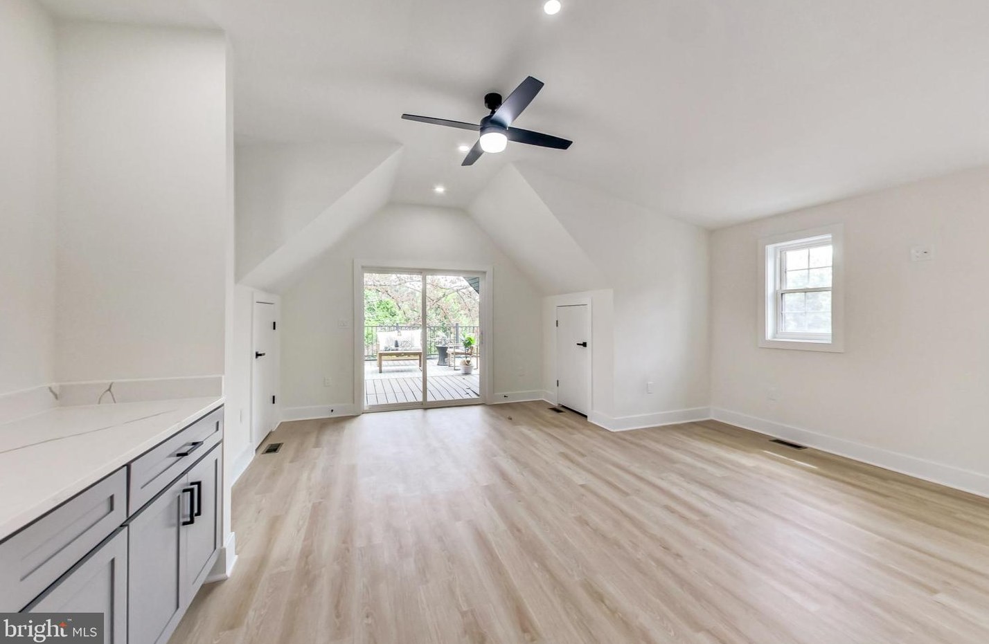 2135 Monroe St, Arlington VA 22204-5104 exterior