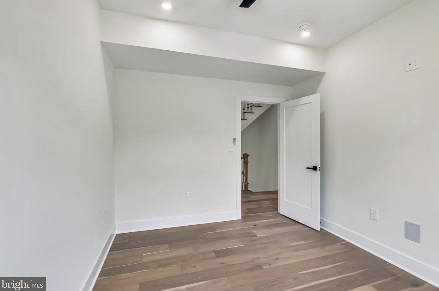 2135 Monroe St, Arlington VA 22204-5104 exterior