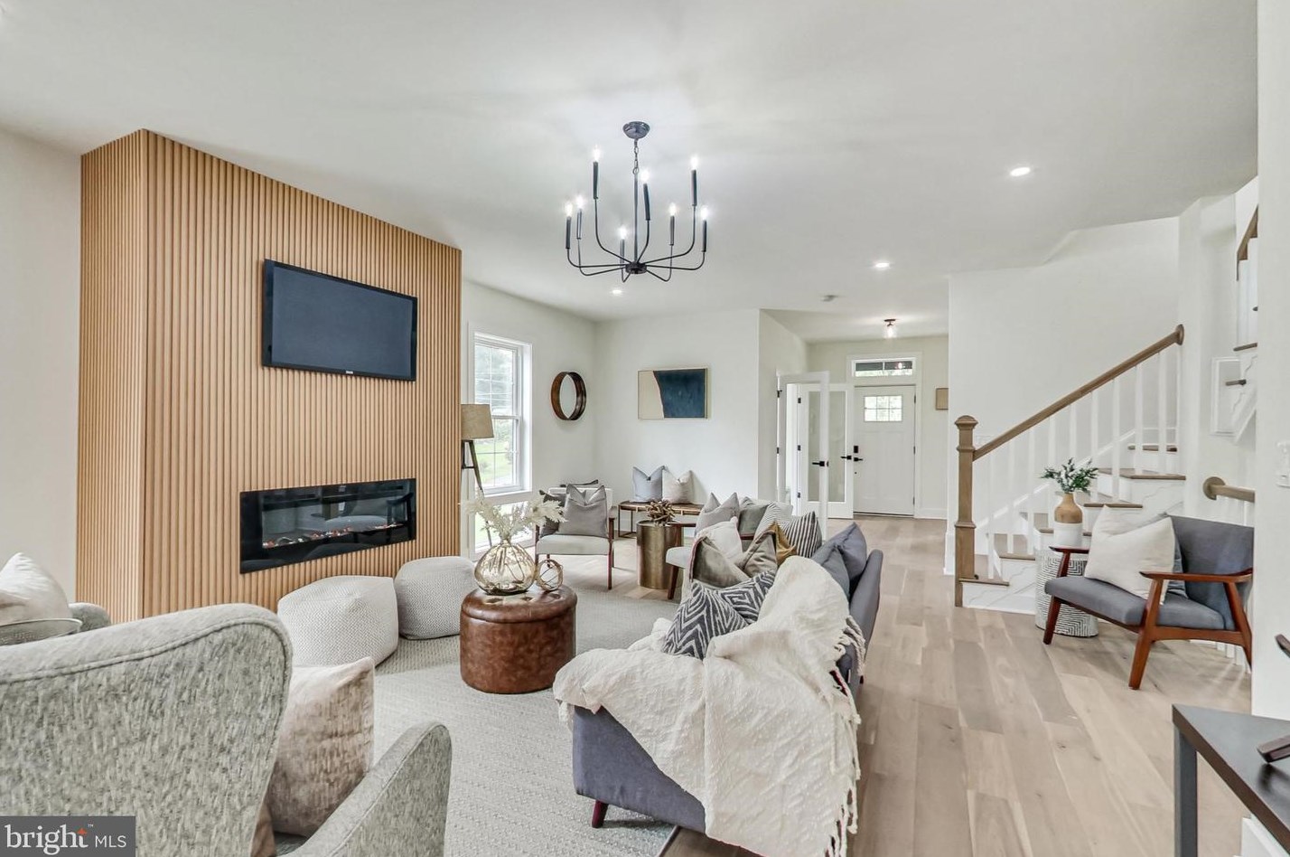 2135 Monroe St, Arlington VA 22204-5104 exterior