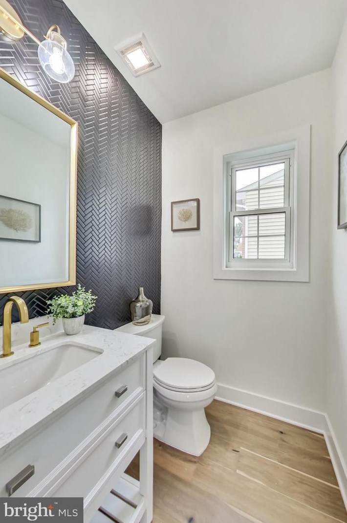 2135 Monroe St, Arlington VA 22204-5104 exterior