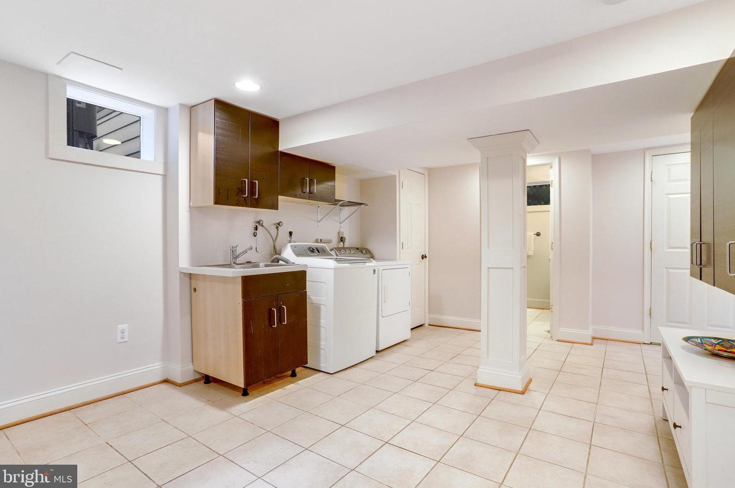 131 Irving St, Arlington VA 22201-1060 exterior