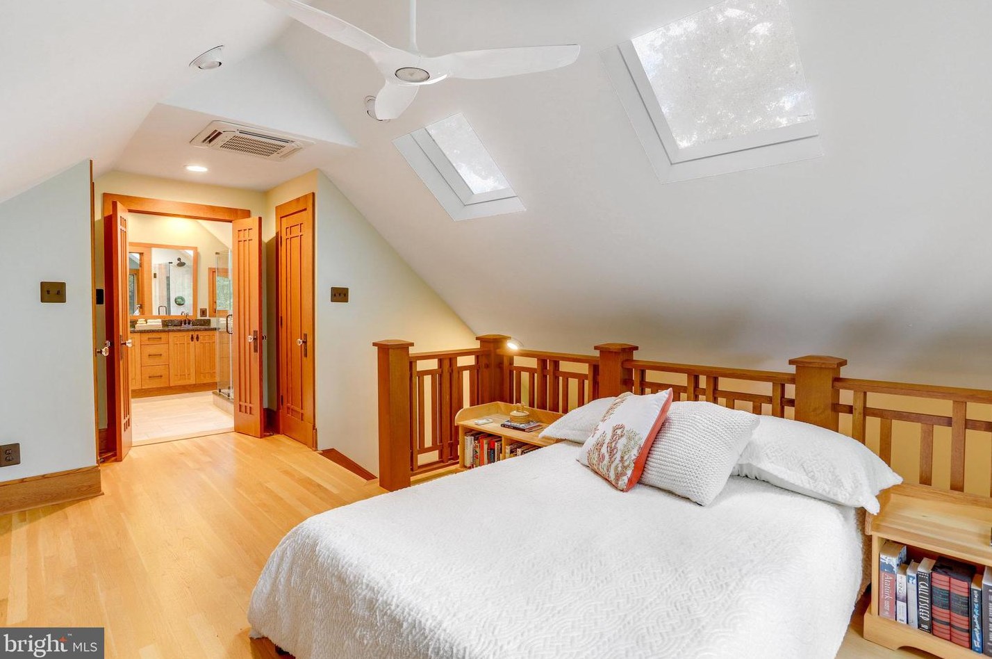 131 Irving St, Arlington VA 22201-1060 exterior