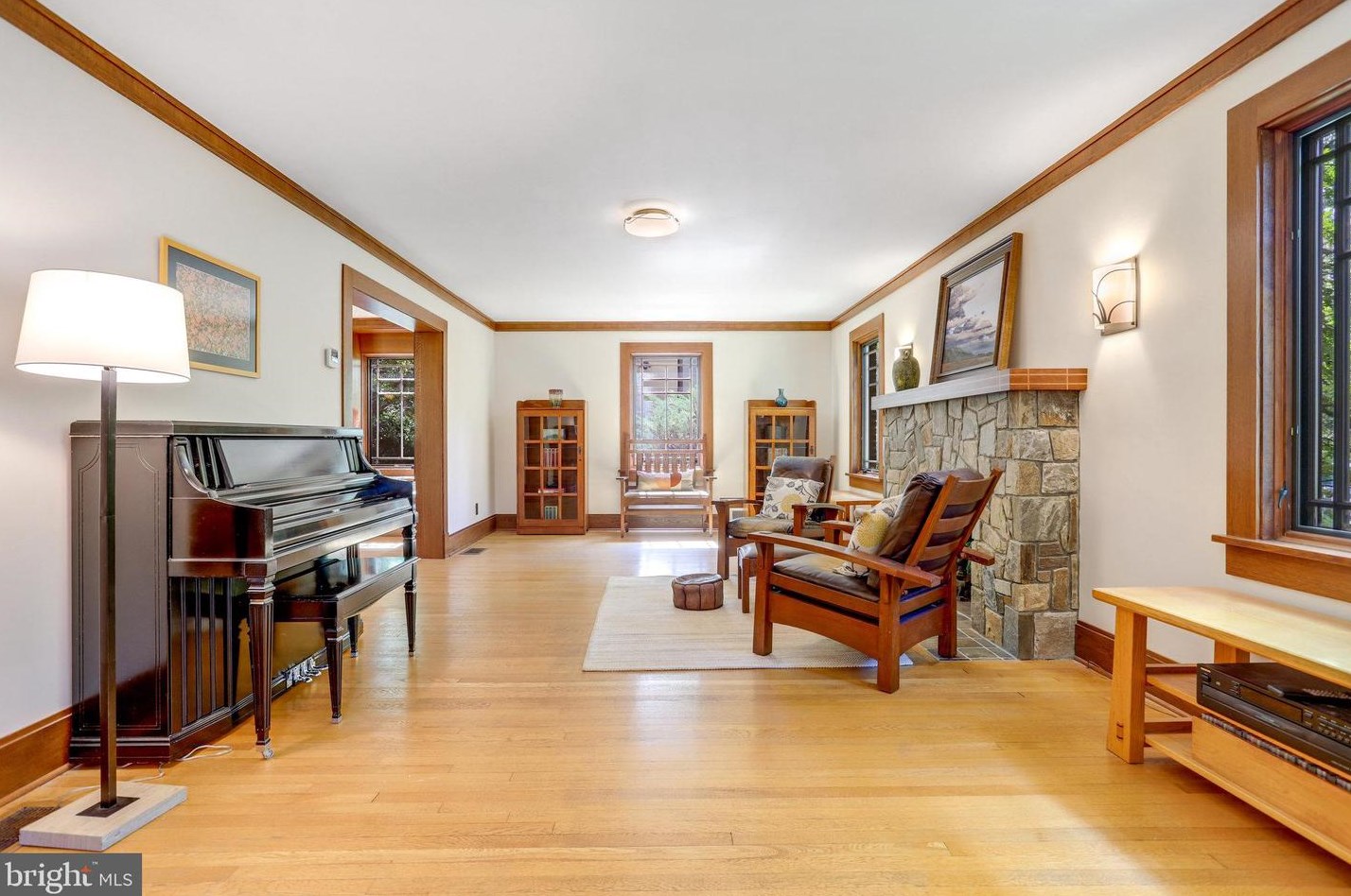 131 Irving St, Arlington VA 22201-1060 exterior