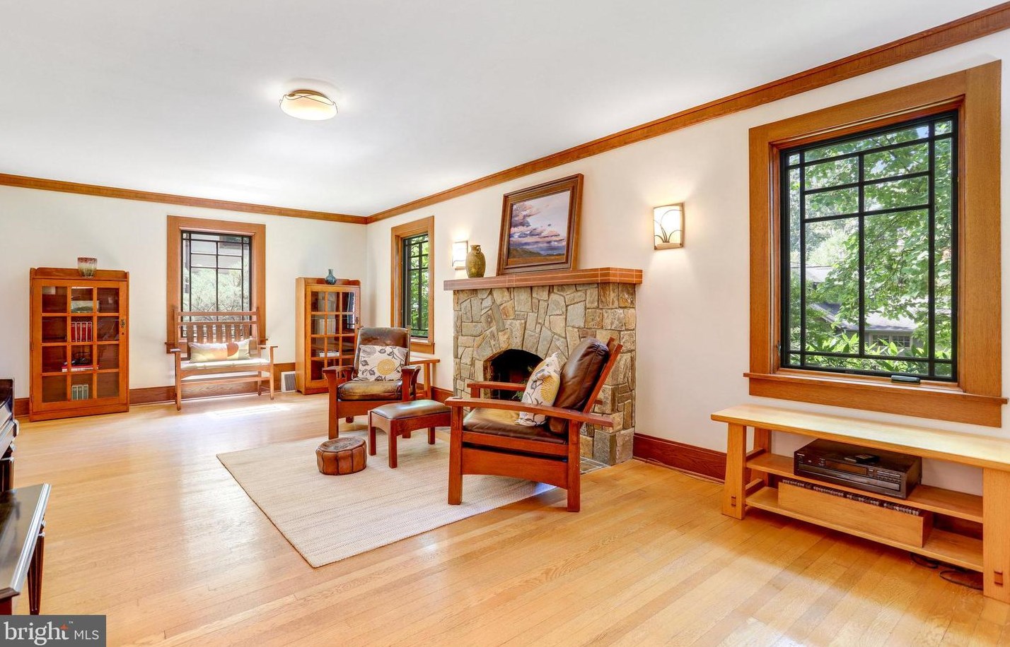 131 Irving St, Arlington VA 22201-1060 exterior