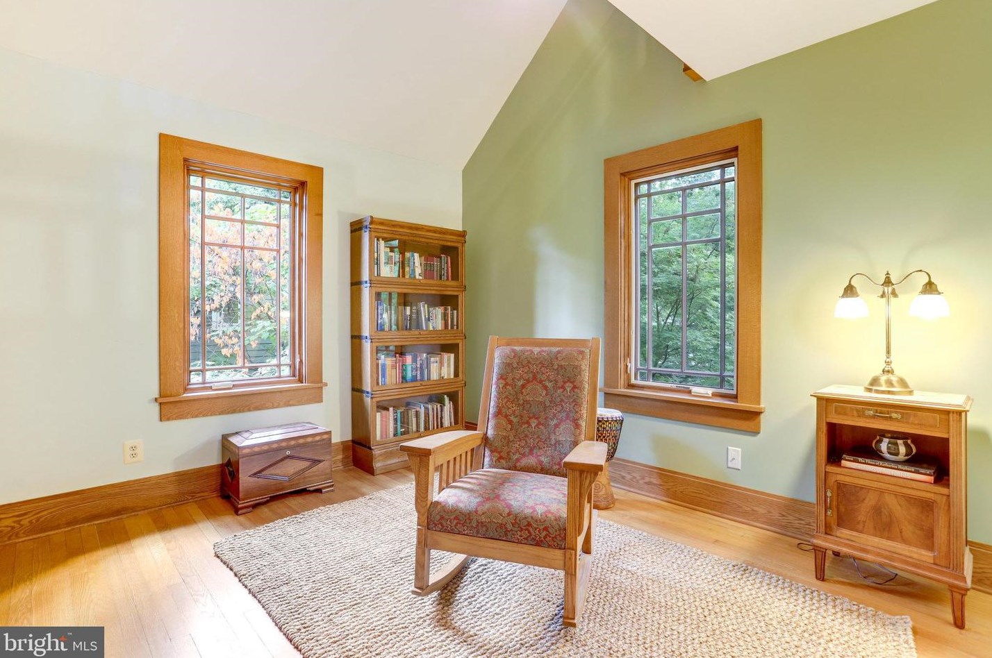 131 Irving St, Arlington VA 22201-1060 exterior