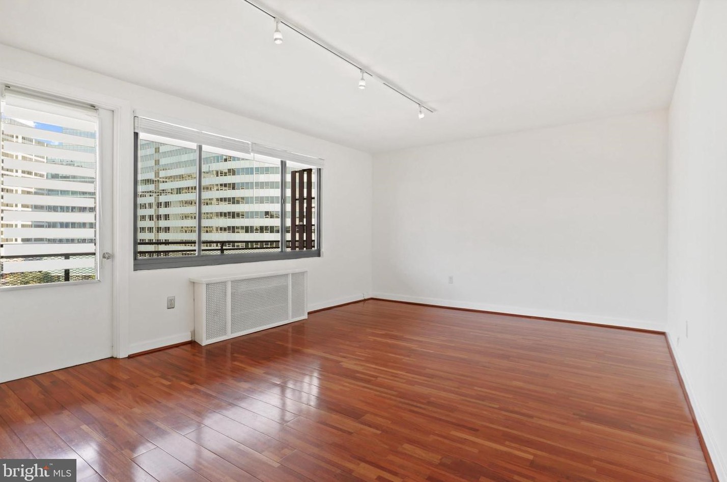 1121 Arlington Blvd #1008, Arlington, VA 22209