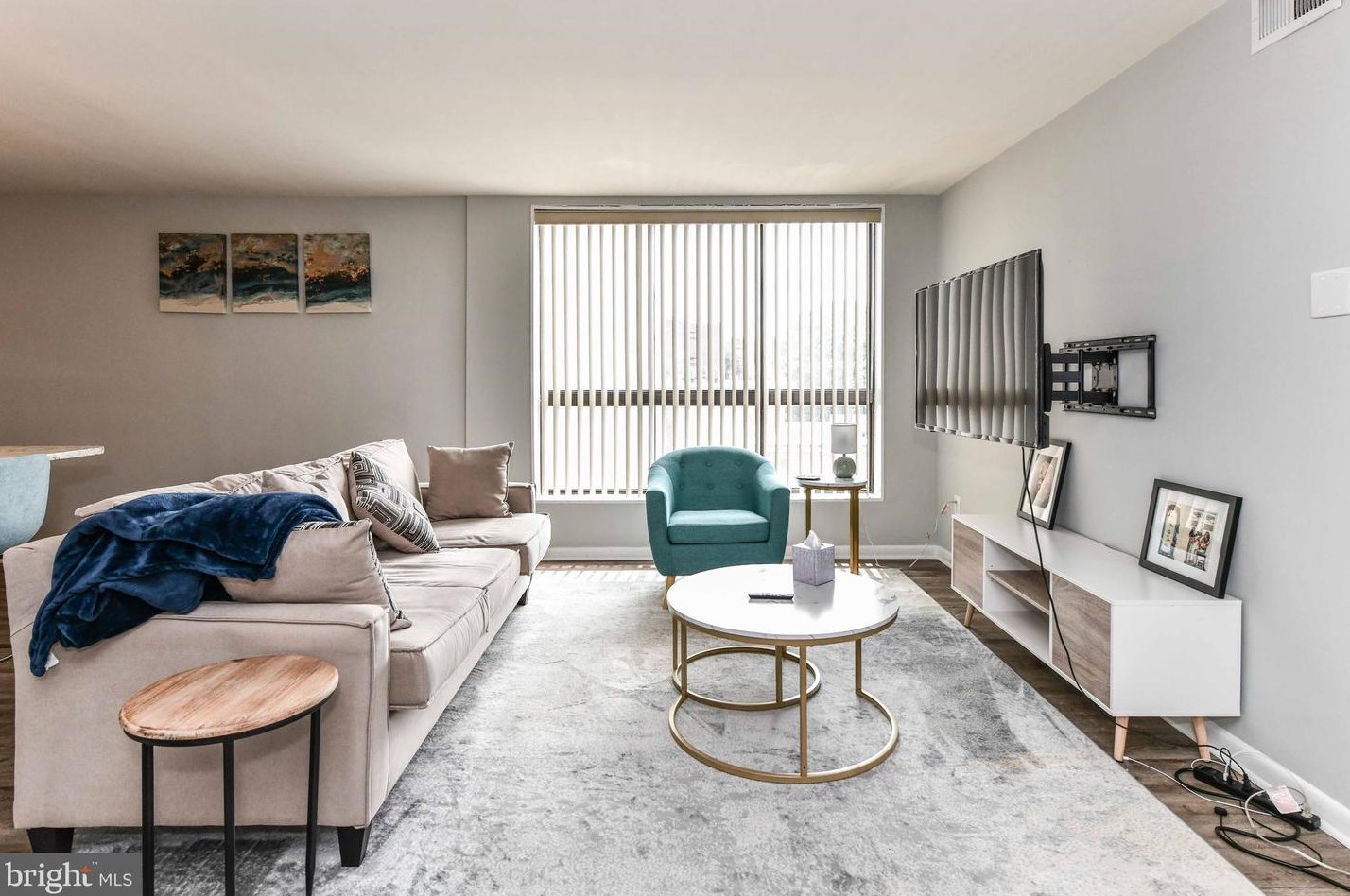 2016 N Adams St Apt 712, Arlington, VA 22201