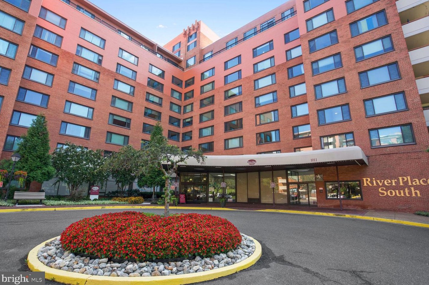 1011 Arlington Blvd #428, Arlington, VA 22209