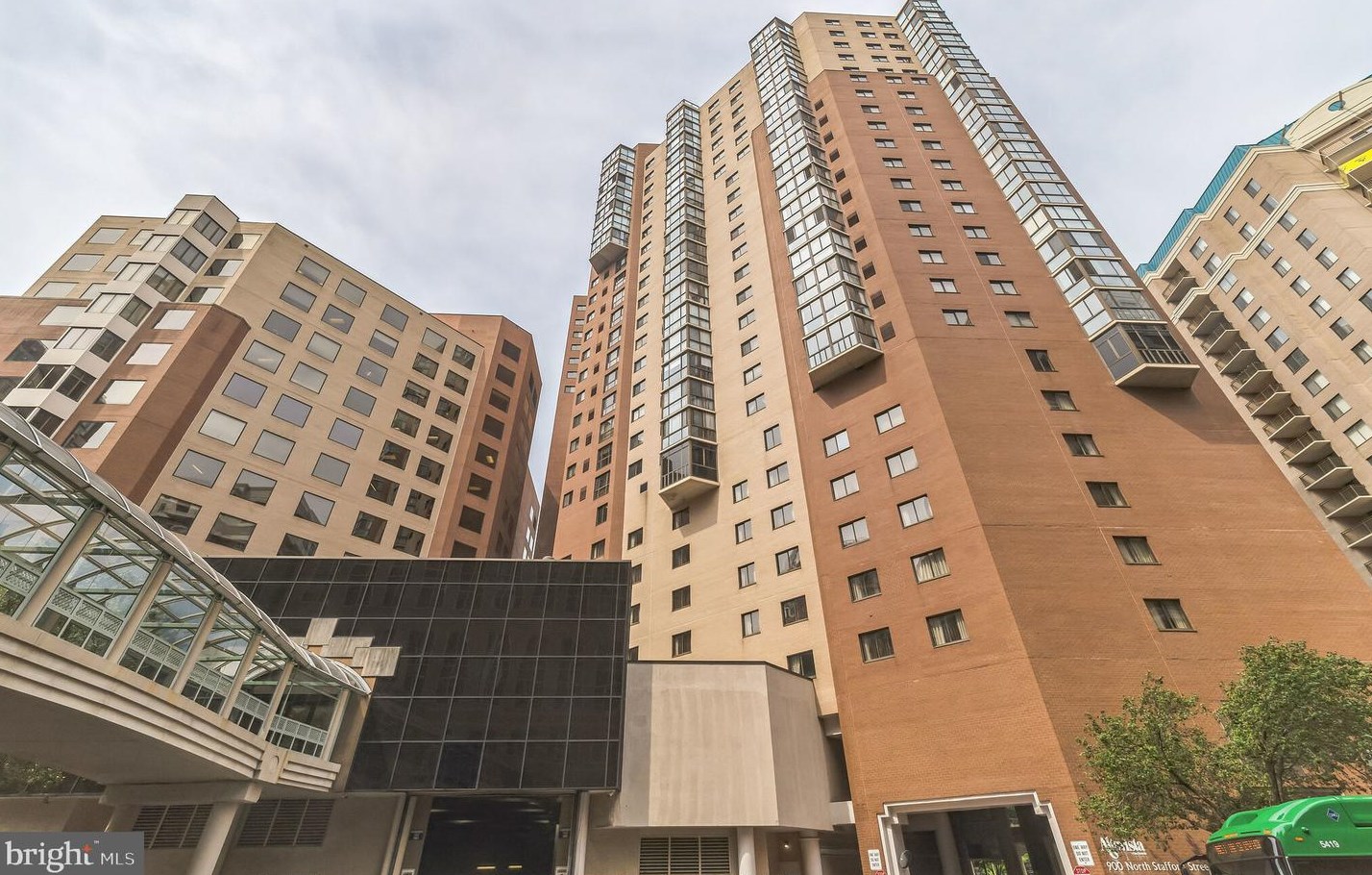 900 N Stafford St #1419, Arlington, VA 22203