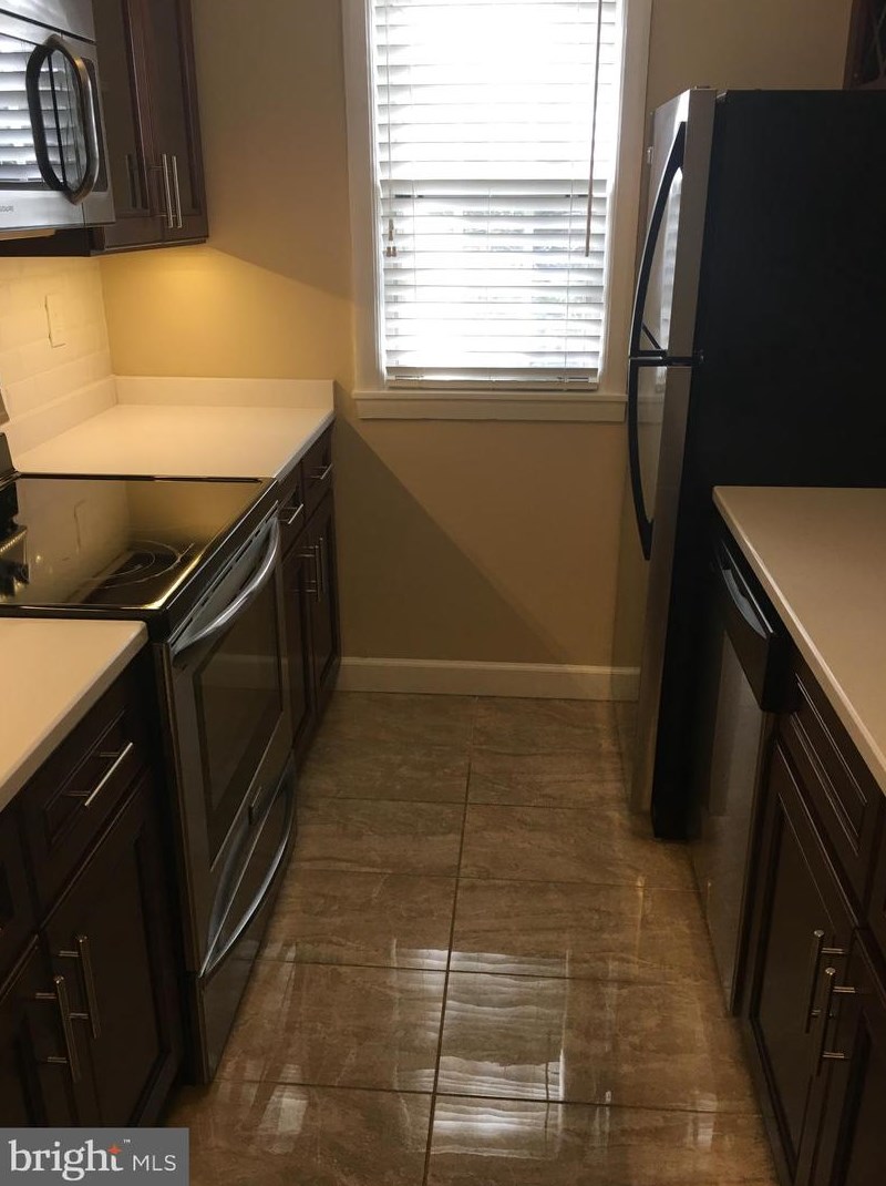 706 S Arlington Mill Dr #18-303, Arlington, VA 22204