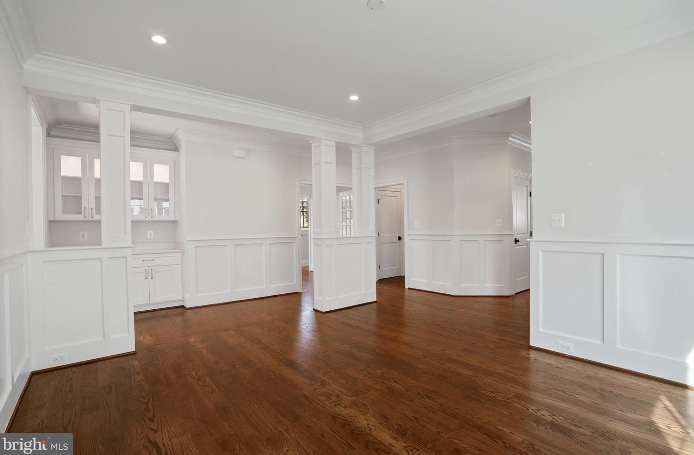 1820 Dinwiddie St, Arlington VA  22207-1928 exterior