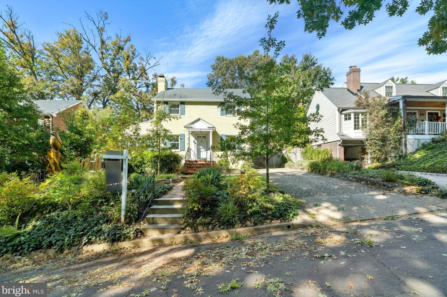 1940 Upton St, Arlington, VA 22207-2327