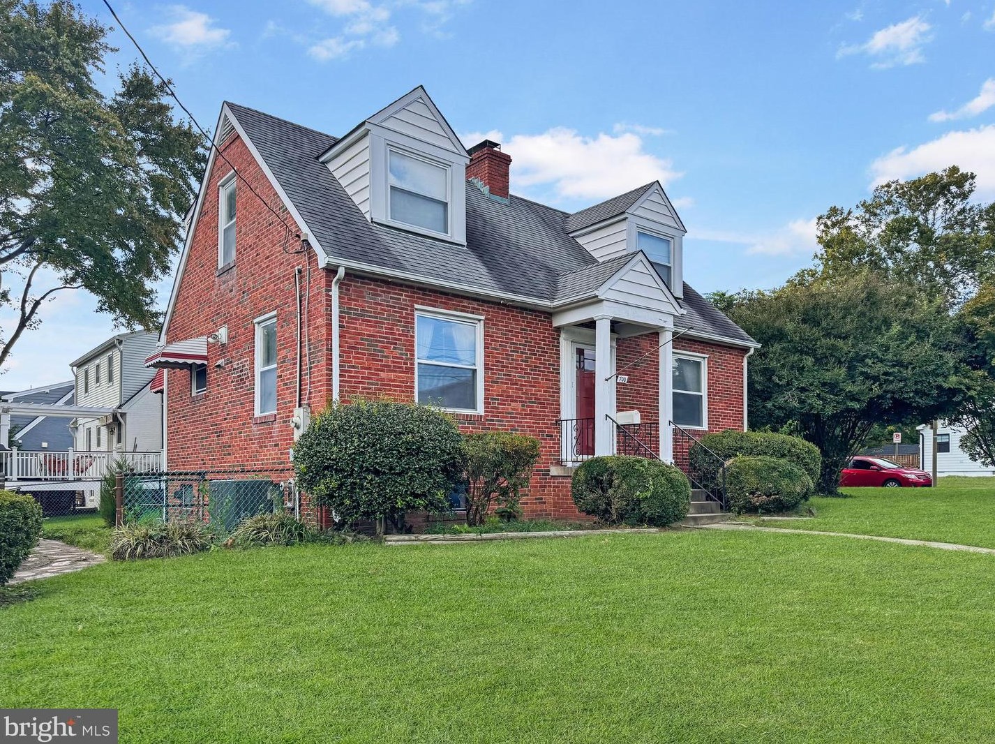 700 Wakefield St, Arlington, VA 22203-2059