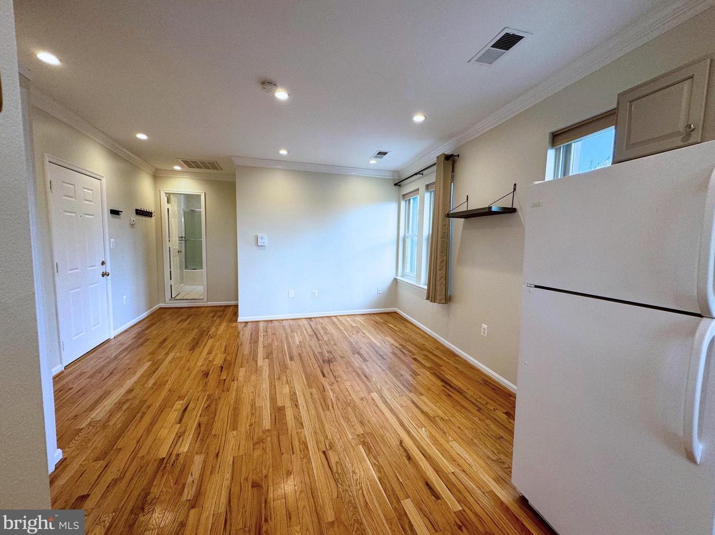 2732 Washington Blvd #1, Arlington, VA 22201